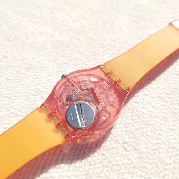 Swatch GP140 Unisex Astilbe Originals Silicone Strap Pink Plastic Watch Working - Picture 5 of 6